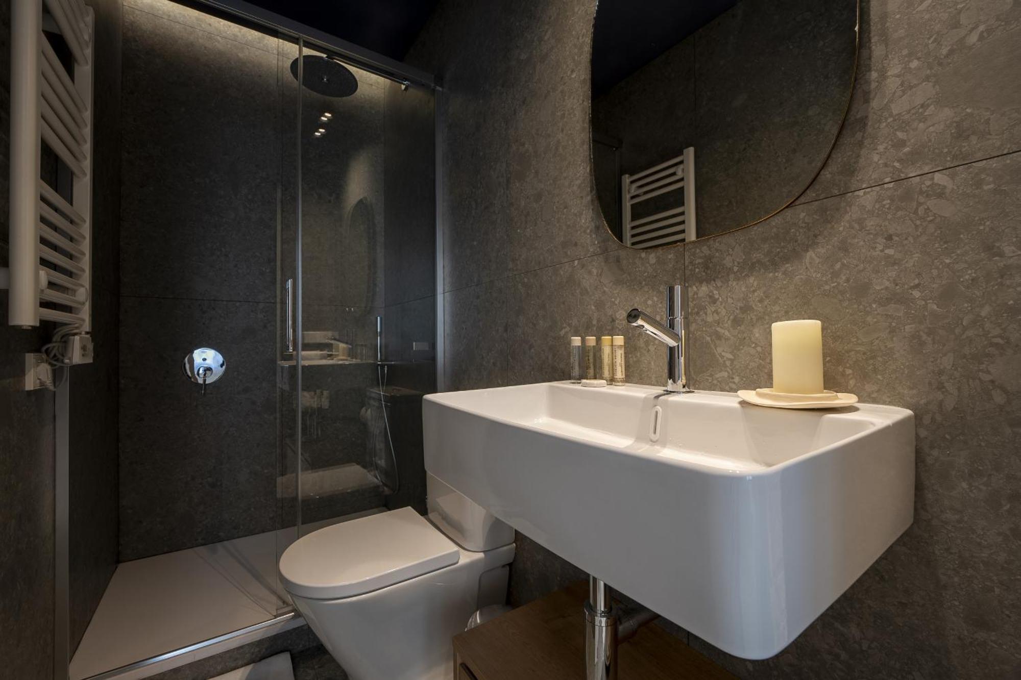 Reina Sofia Center Apartment