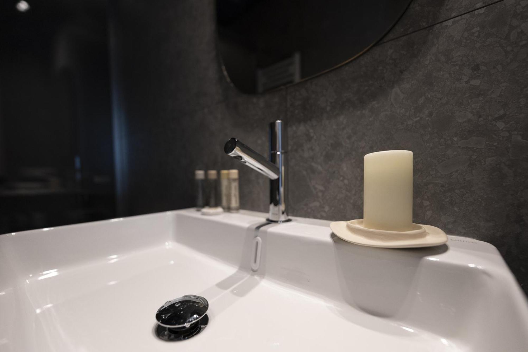 Reina Sofia Center Apartment *